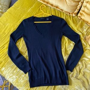 ✨ Silk & Cashmere Black V-Neck Sweater ✨